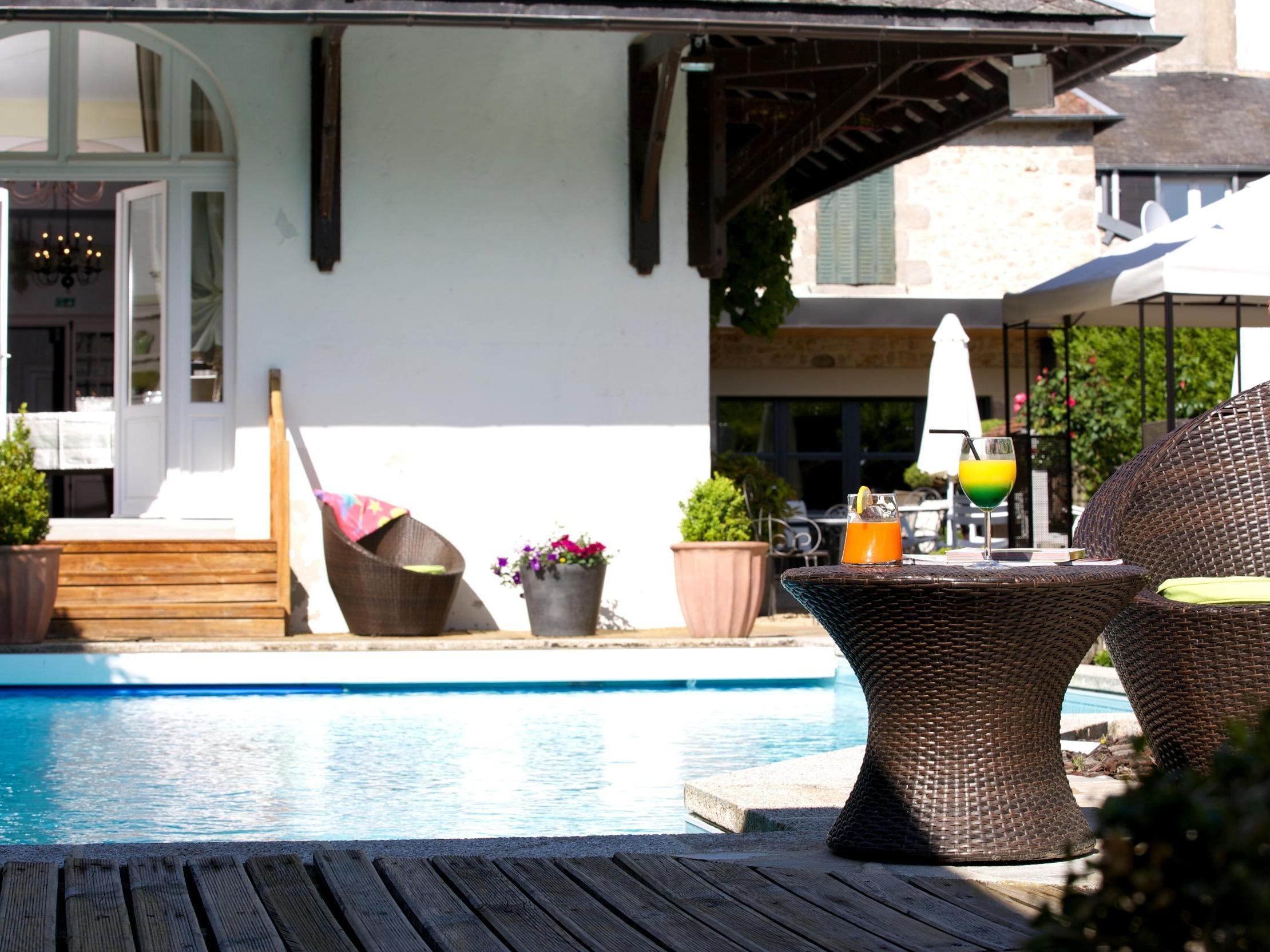 Logis Hotel Restaurant Nougier Saint-Étienne-de-Fursac 외부 사진