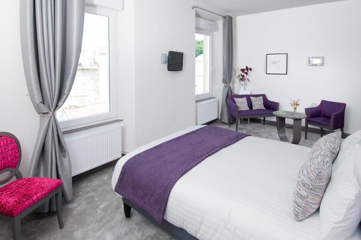 Logis Hotel Restaurant Nougier Saint-Étienne-de-Fursac 객실 사진